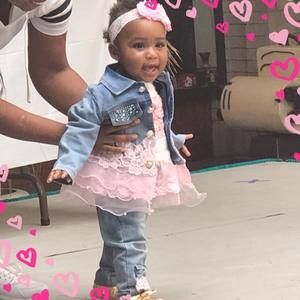 Meet your Posher, Angela